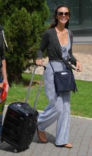 Jennifer Metcalfe feet photo thumbnail