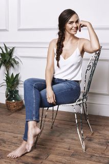 Jennifer Metcalfe feet photo thumbnail