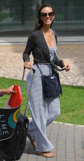 Jennifer Metcalfe feet photo thumbnail