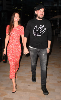 Jennifer Metcalfe feet photo thumbnail