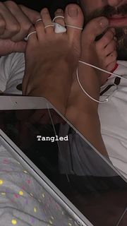 Jennifer Metcalfe feet photo thumbnail