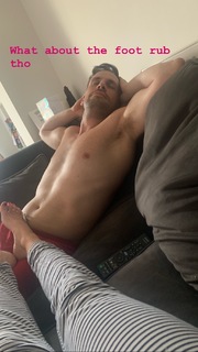 Jennifer Metcalfe feet photo thumbnail