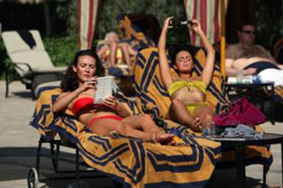 Jennifer Metcalfe feet photo thumbnail