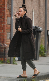 Jennifer Metcalfe feet photo thumbnail