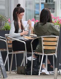 Jennifer Metcalfe feet photo thumbnail