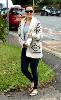 Jennifer Metcalfe feet photo thumbnail