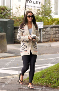 Jennifer Metcalfe feet photo thumbnail