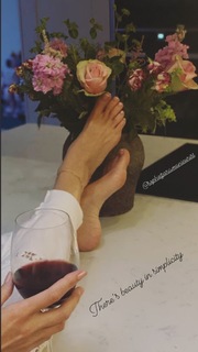 Jennifer Metcalfe feet photo thumbnail