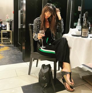 Jennifer Metcalfe feet photo thumbnail