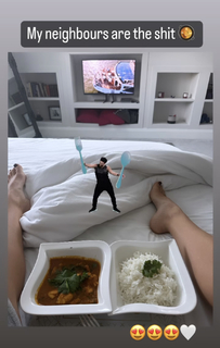 Jennifer Metcalfe feet photo thumbnail