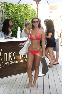 Jennifer Metcalfe feet photo thumbnail