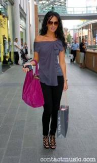 Jennifer Metcalfe feet photo thumbnail