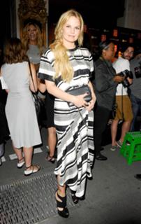 Jennifer Morrison feet photo thumbnail