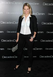 Jennifer Morrison feet photo thumbnail