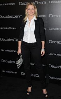 Jennifer Morrison feet photo thumbnail