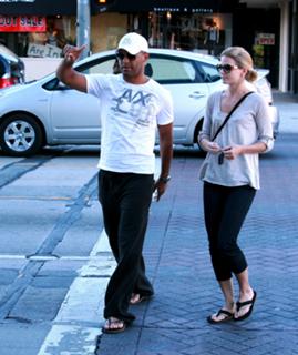 Jennifer Morrison feet photo thumbnail