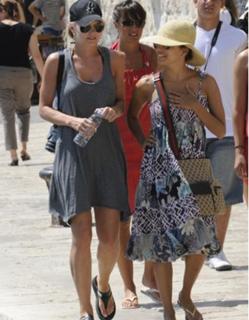 Jennifer Morrison feet photo thumbnail
