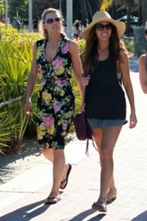 Jennifer Morrison feet photo thumbnail
