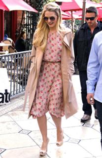 Jennifer Morrison feet photo thumbnail