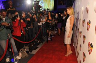 Jennifer Morrison feet photo thumbnail