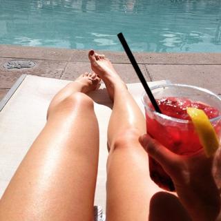 Jennifer Nettles feet photo thumbnail