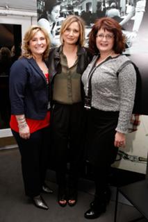 Jennifer Nettles feet photo thumbnail