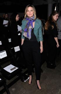 Jennifer Nettles feet photo thumbnail