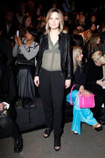 Jennifer Nettles feet photo thumbnail