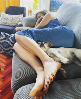 Jennifer Robertson feet photo 11