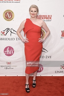Jennifer Robertson feet photo 8
