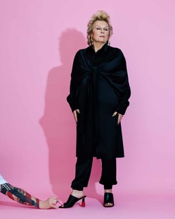 Jennifer Saunders feet photo 4