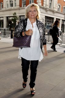 Jennifer Saunders feet photo 3
