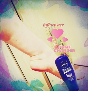 Jennifer Stone feet photo thumbnail