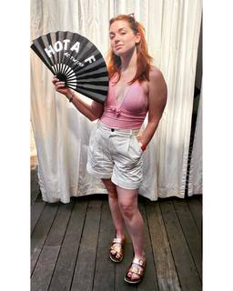 Jennifer Stone feet photo thumbnail