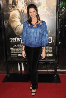 Jennifer Taylor feet photo thumbnail