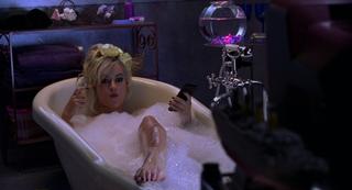 Jennifer Tilly feet photo thumbnail