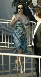 Jennifer Tilly feet photo thumbnail