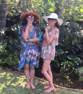Jennifer Tilly feet photo thumbnail