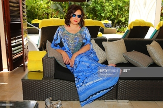 Jennifer Tilly feet photo thumbnail