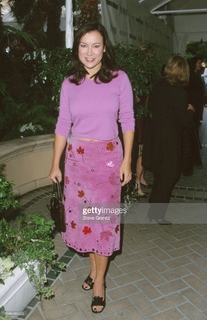Jennifer Tilly feet photo thumbnail
