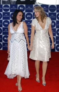 Jennifer Tilly feet photo thumbnail
