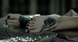 Jennifer Weist feet photo 2