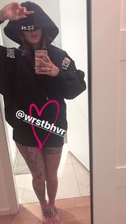 Jennifer Weist feet photo 5