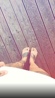 Jennifer Weist feet photo 14