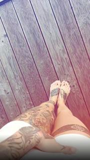 Jennifer Weist feet photo 6