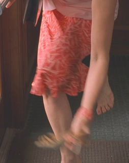 Jennifer Westfeldt feet photo 8