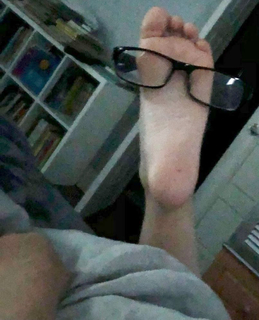 Jennifer Westhoven feet photo 1