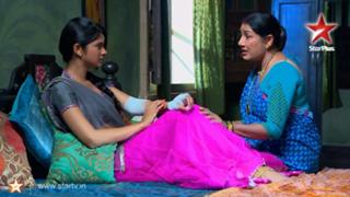 Jennifer Winget feet photo thumbnail
