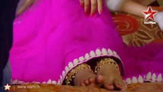 Jennifer Winget feet photo thumbnail