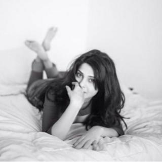 Jennifer Winget feet photo thumbnail
